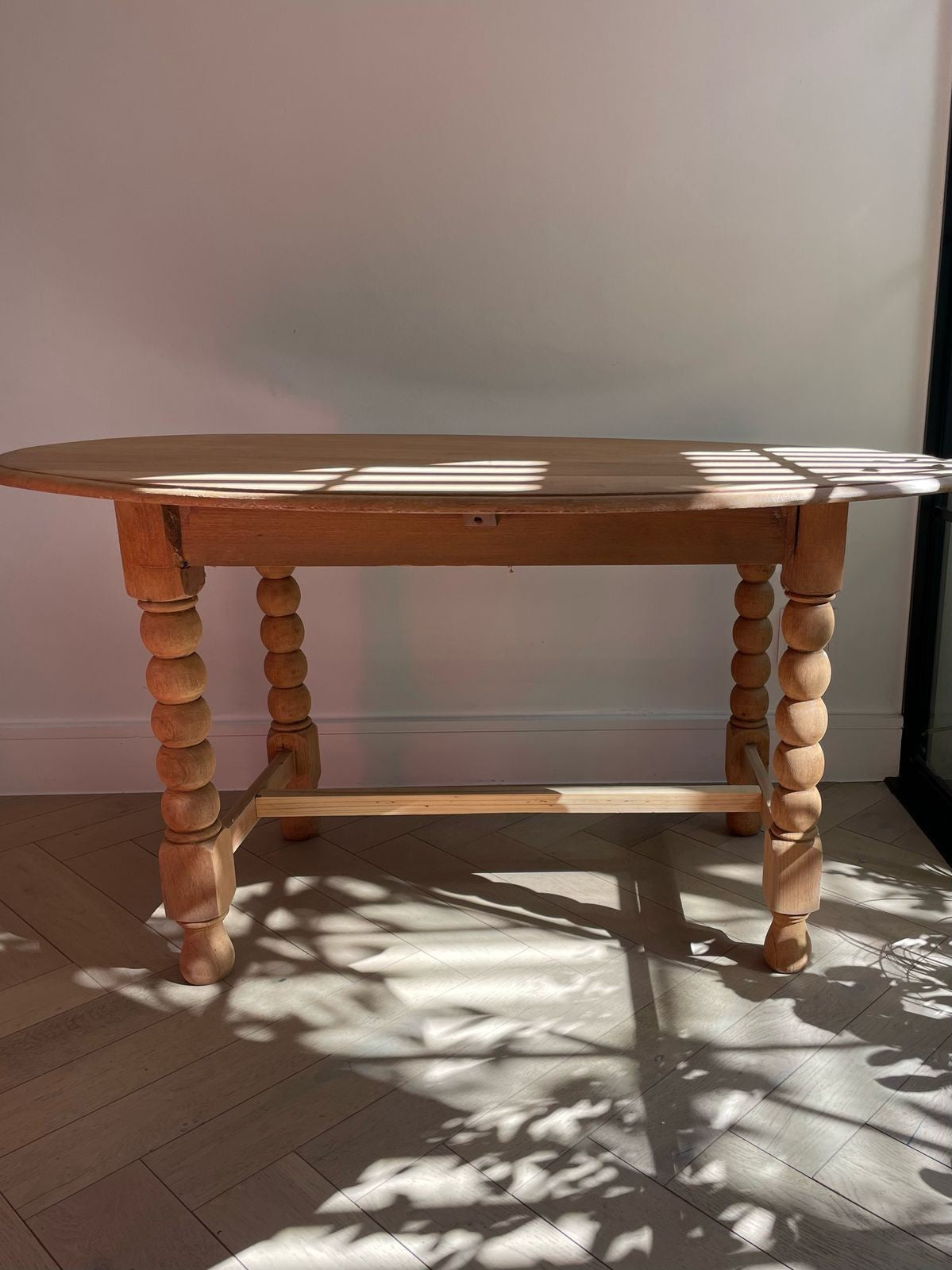 The Cotswold Dinning Table