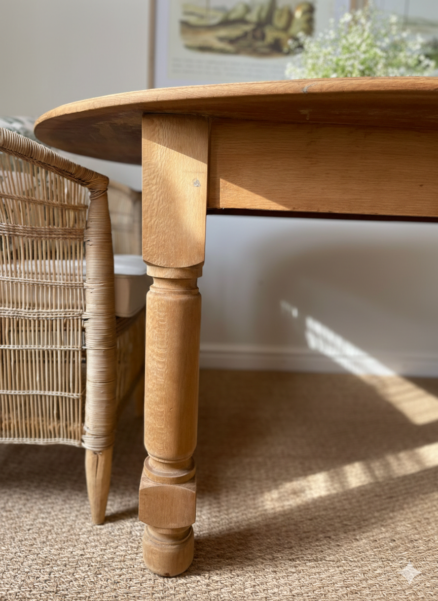 Paros Dining room Table