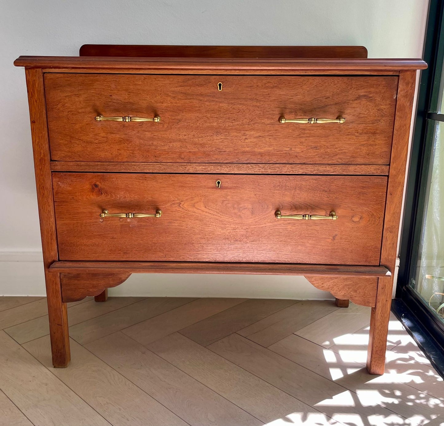 Attica Chest