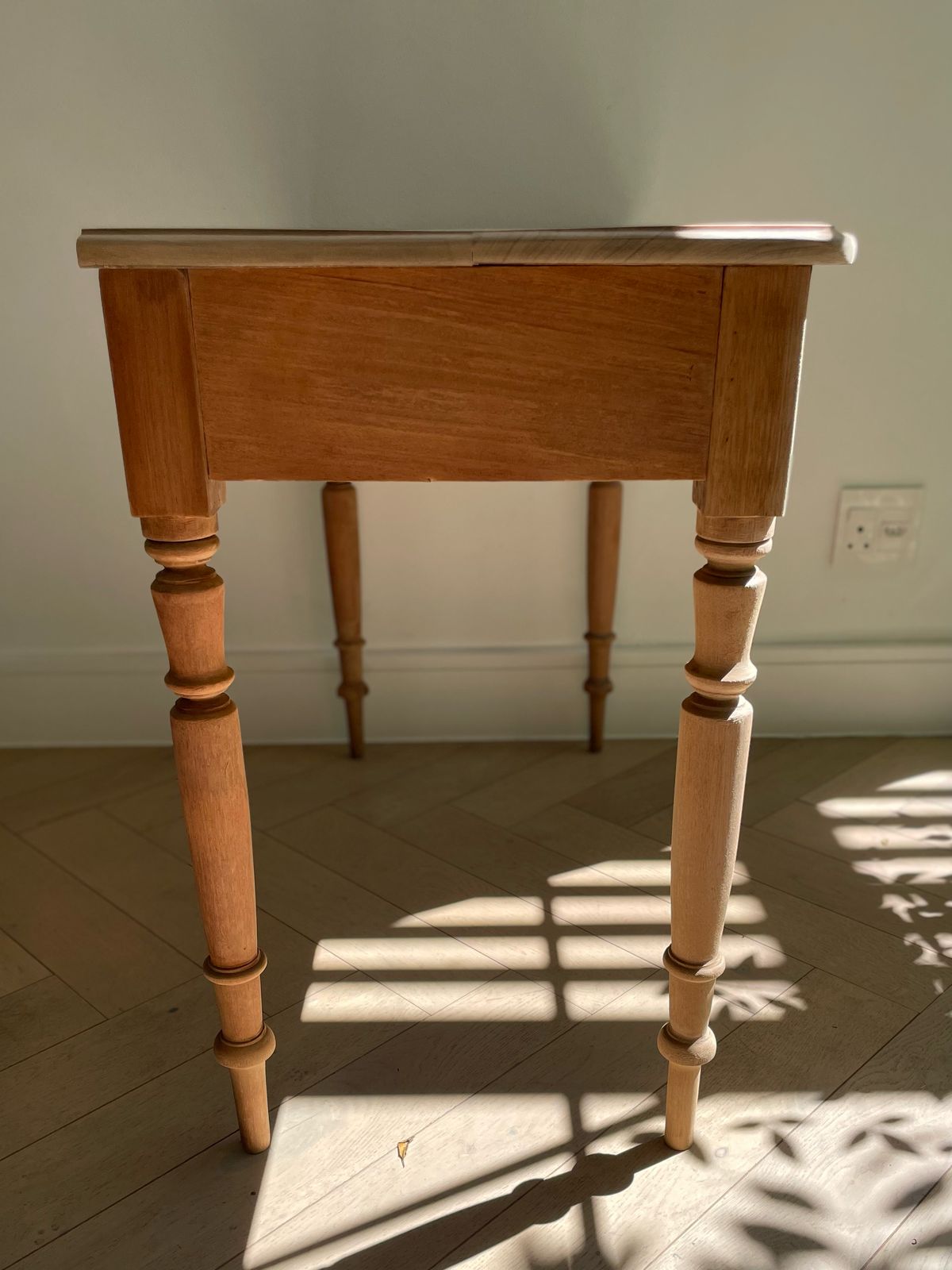 New York Writing Desk/Dressing Table