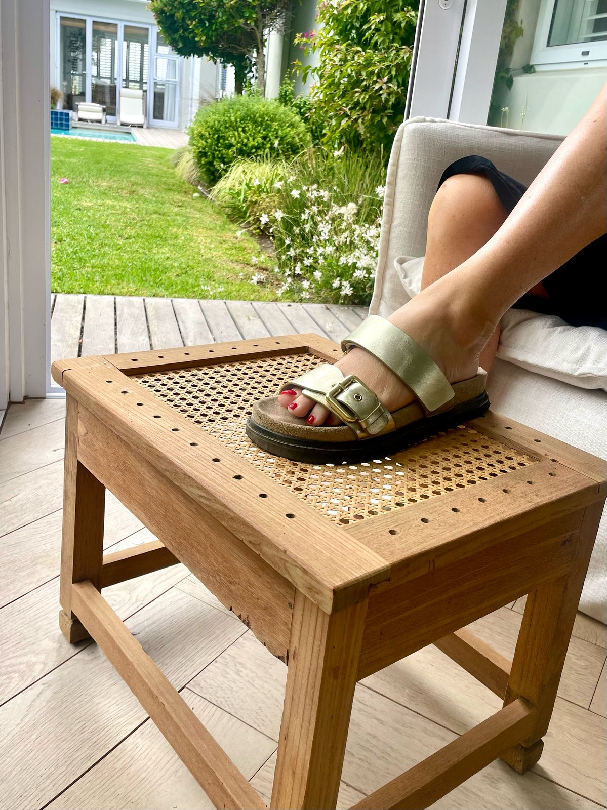 Sunny foot stool 1