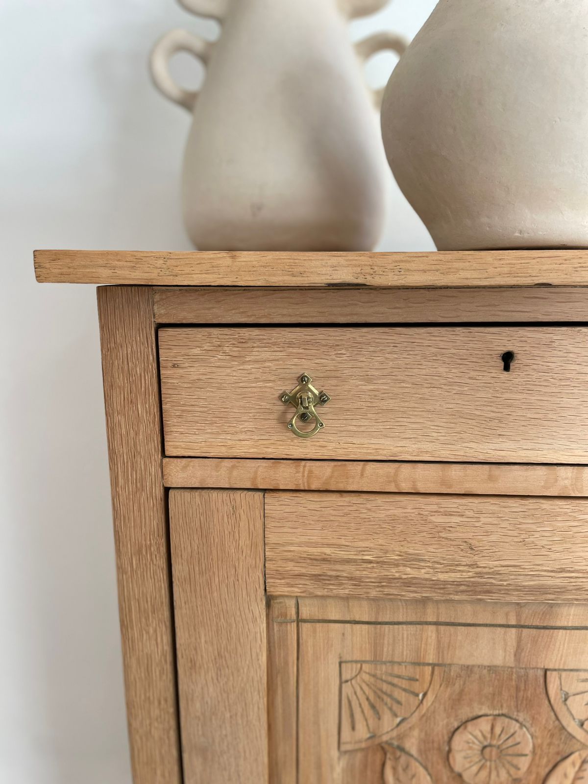 Wildflower drinks cabinet
