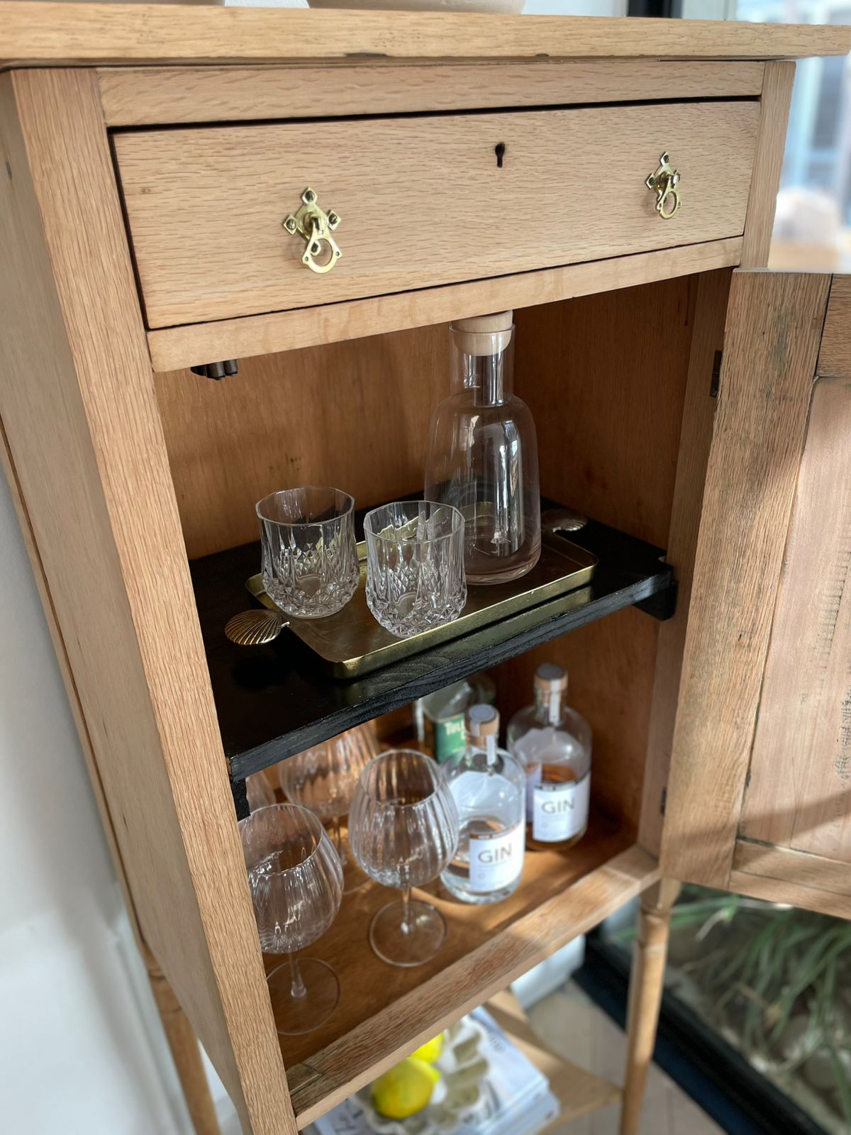 Wildflower drinks cabinet