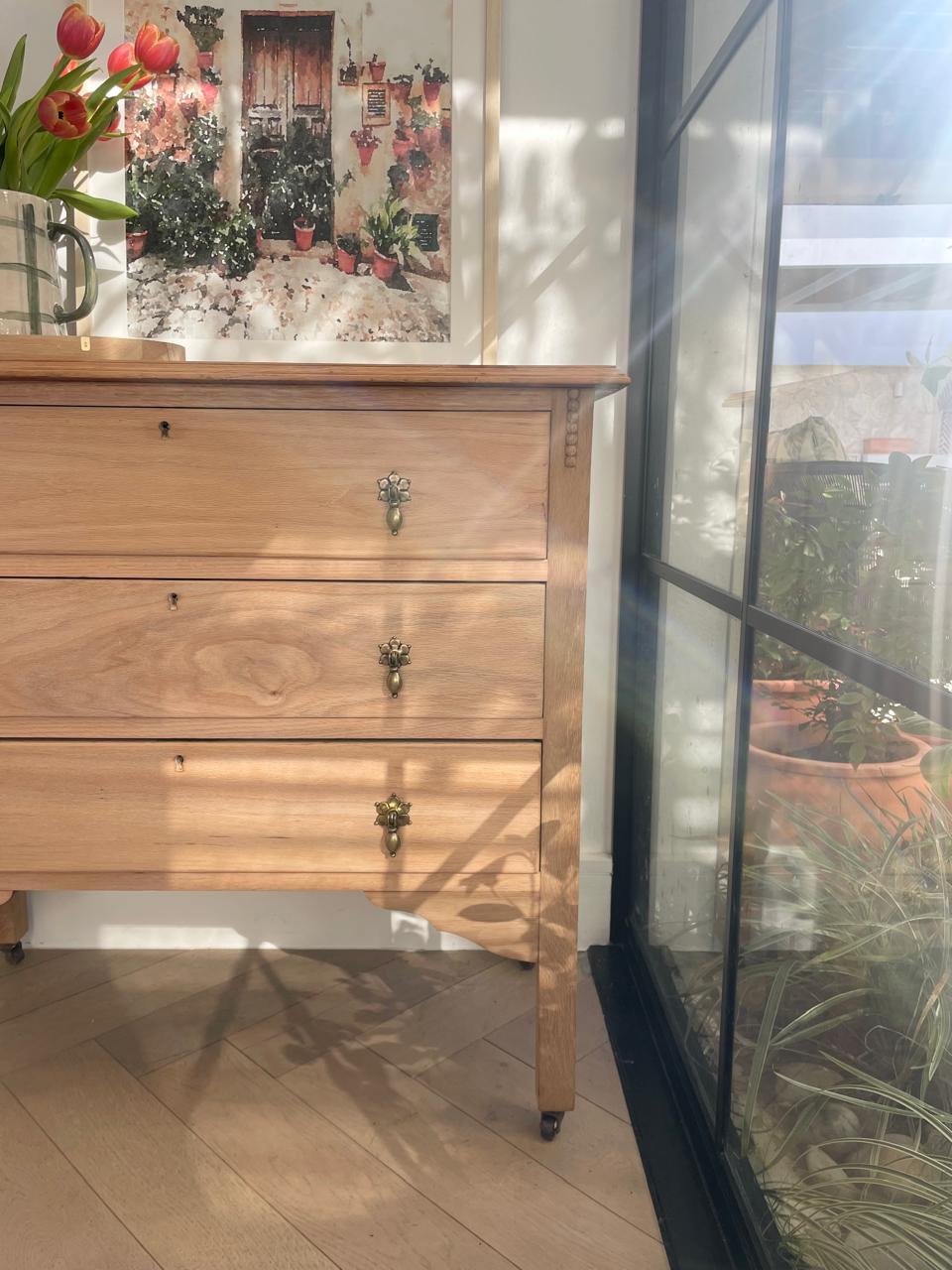 Leaf Chest of Draws