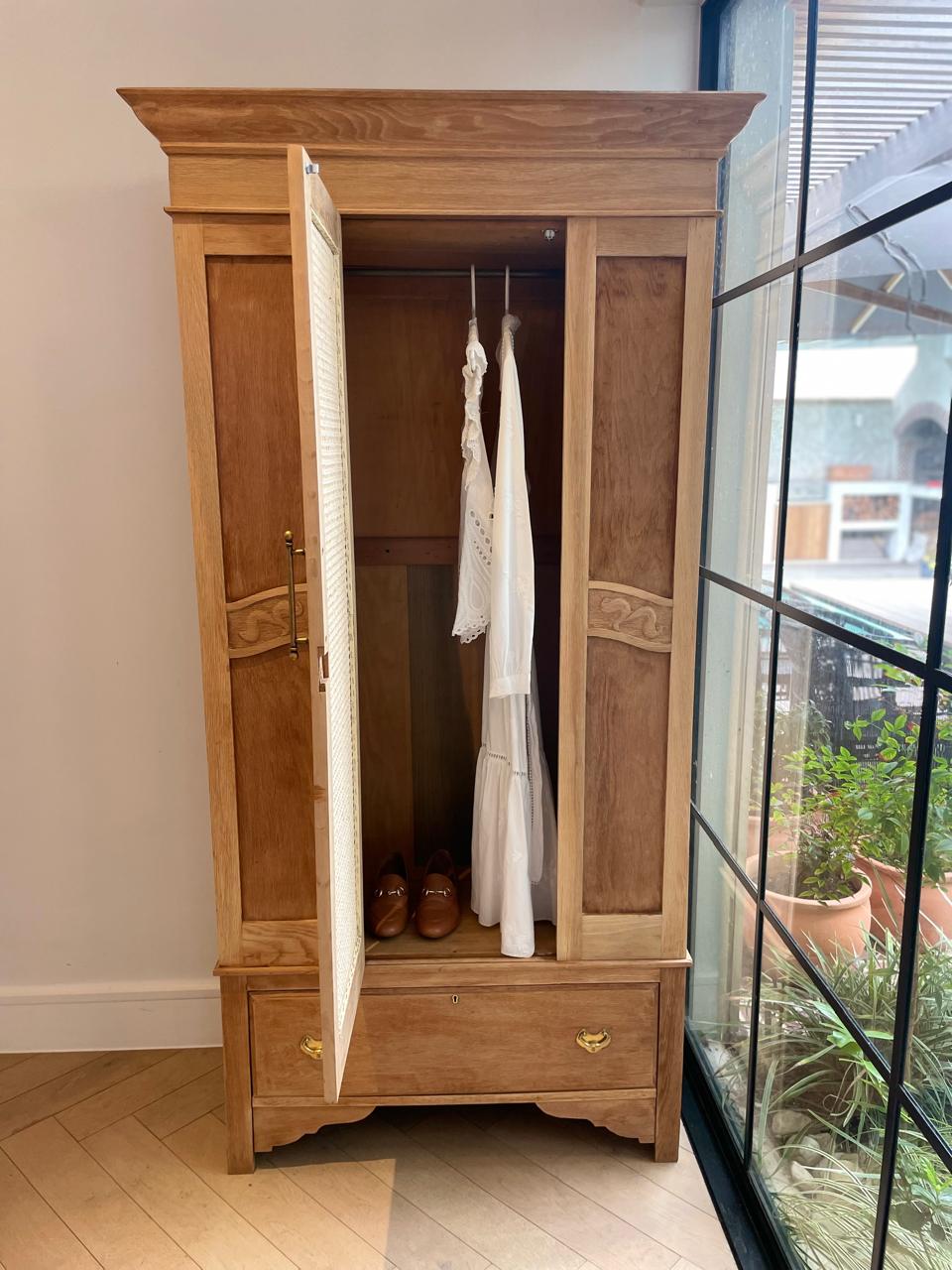 Ellie Wardrobe