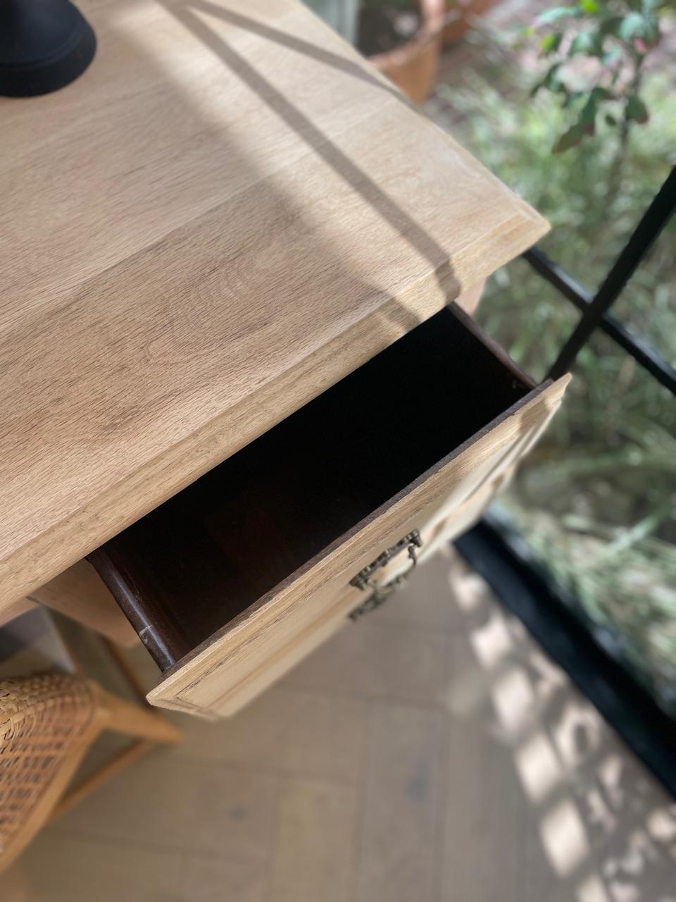 Layla Desk