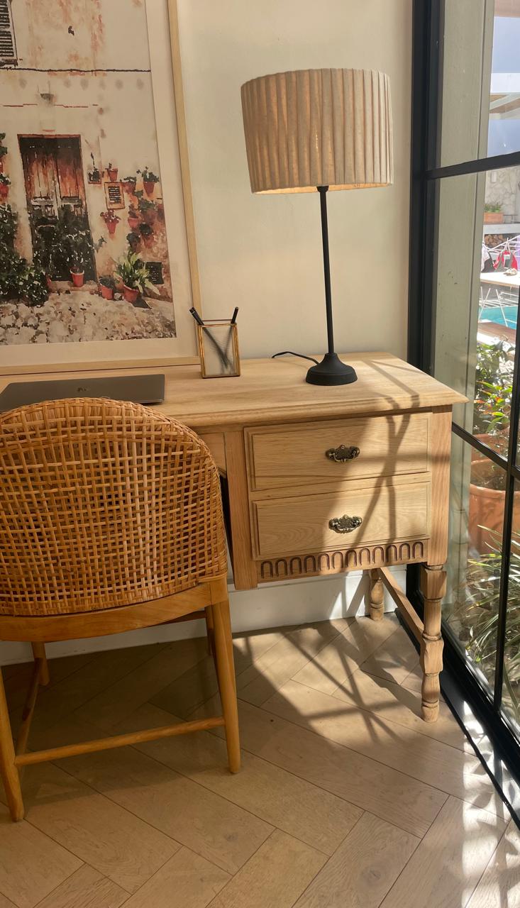 Layla Desk