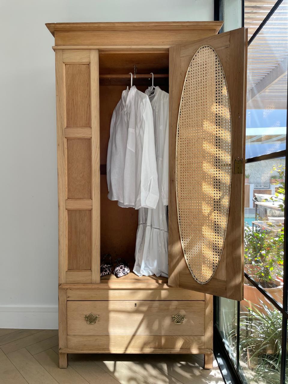 Taylor Wardrobe