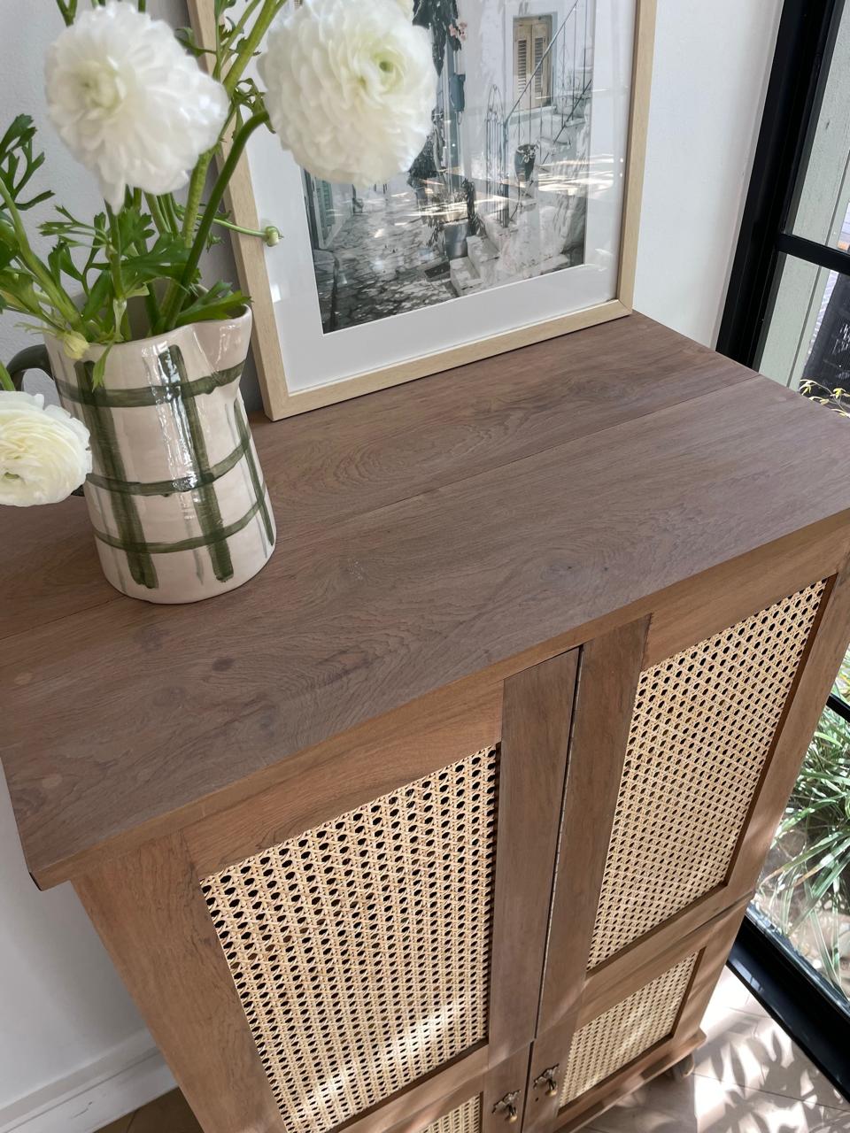 Cotsworld Drinks cabinet