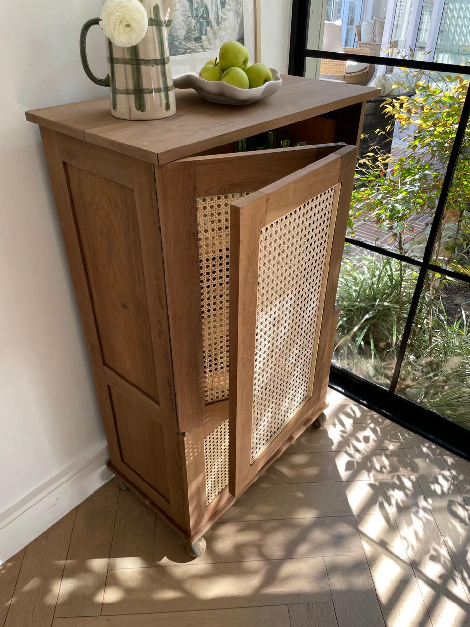 Cotsworld Drinks cabinet
