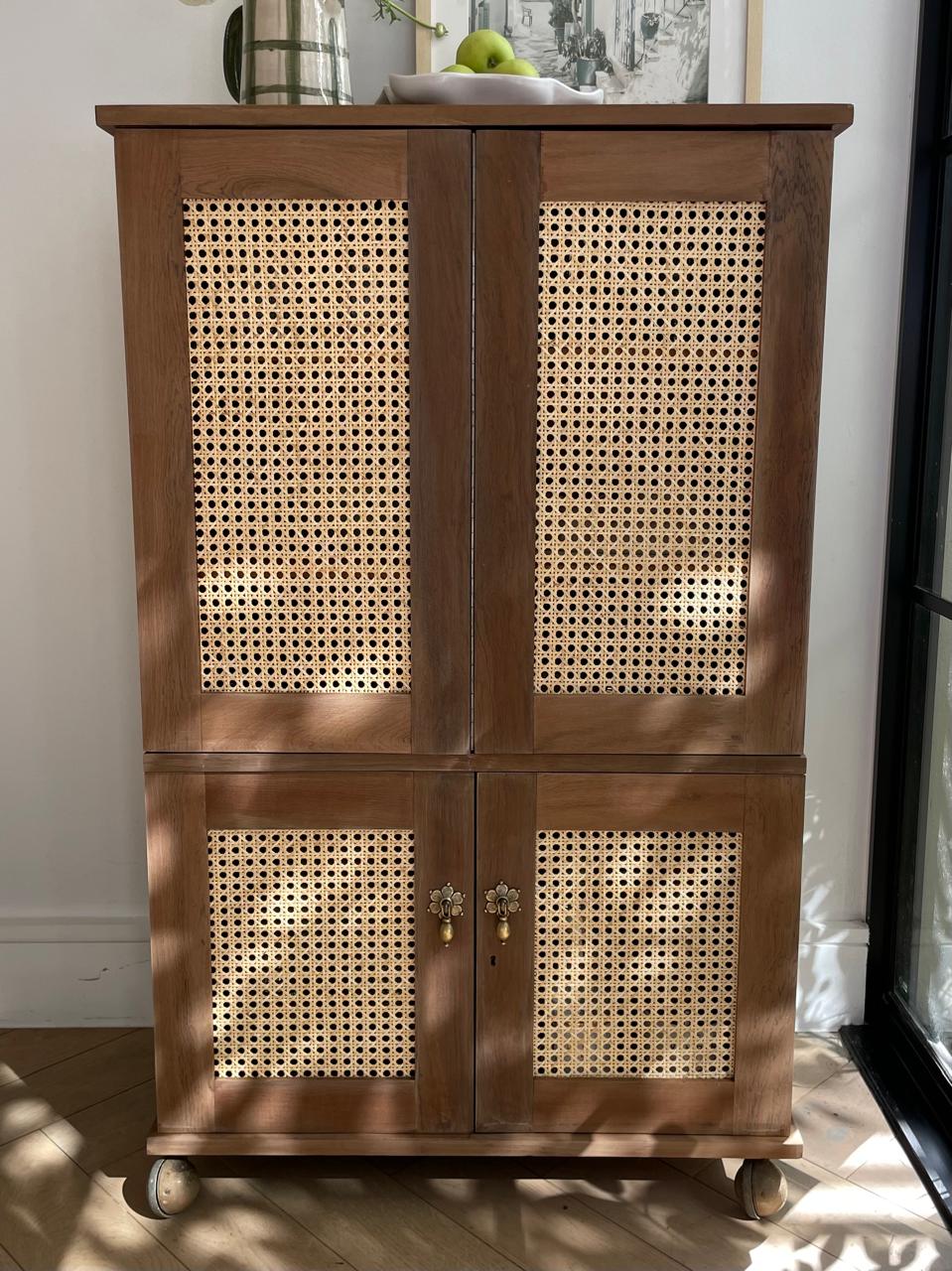 Cotsworld Drinks cabinet