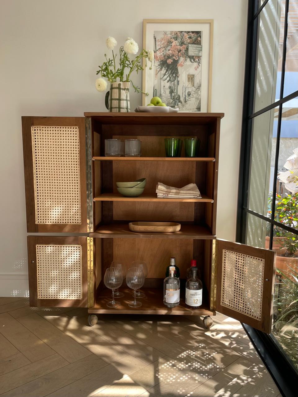 Cotsworld Drinks cabinet