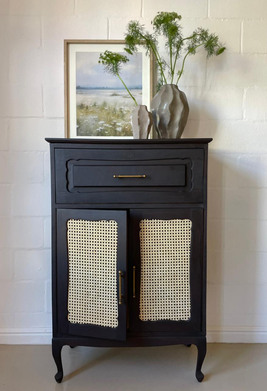 Bay Drinks Cabinet