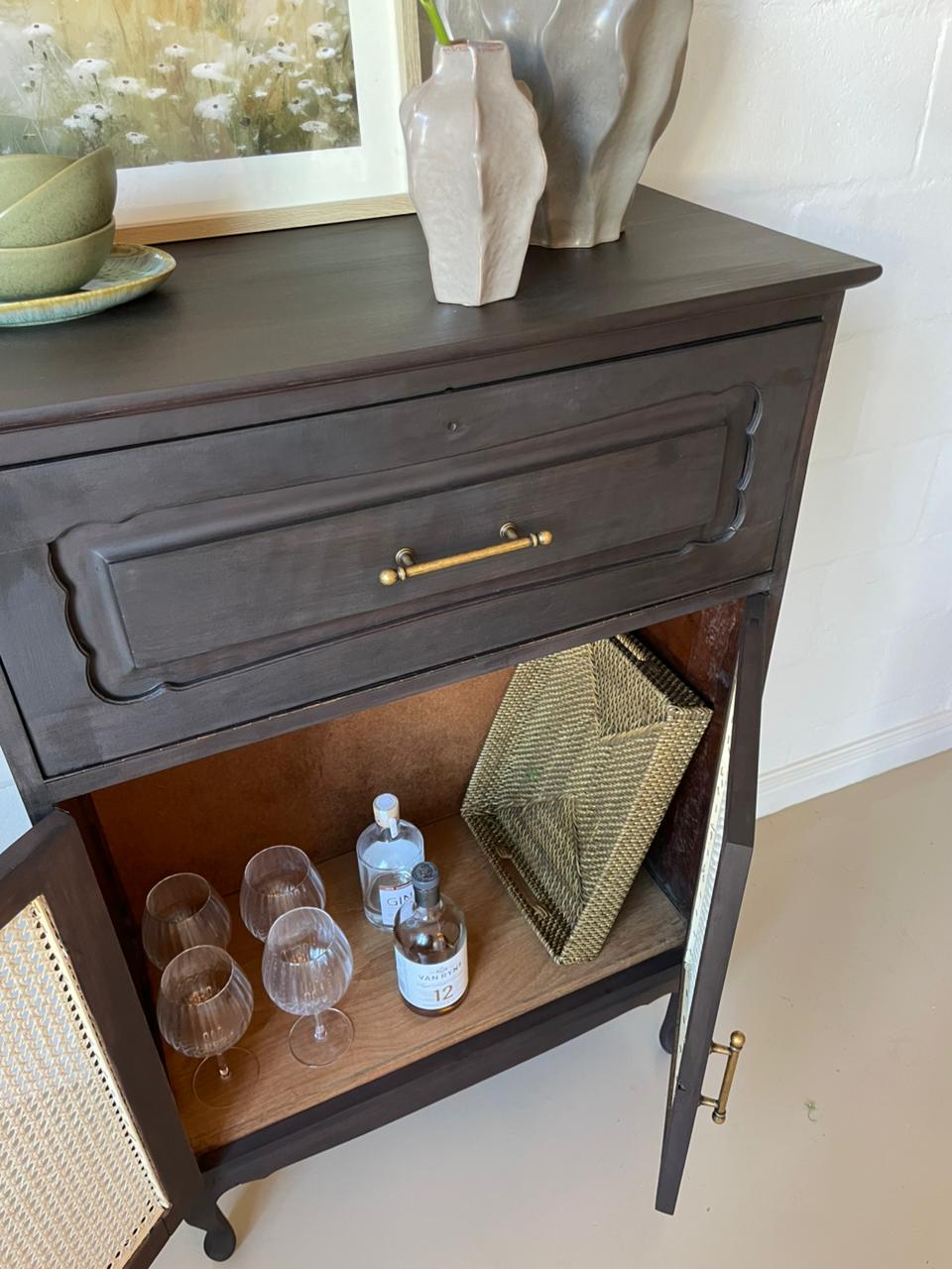 Bay Drinks Cabinet
