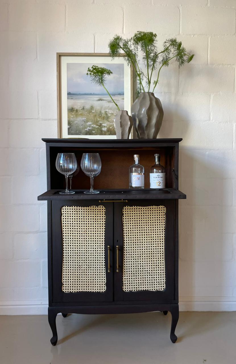 Bay Drinks Cabinet