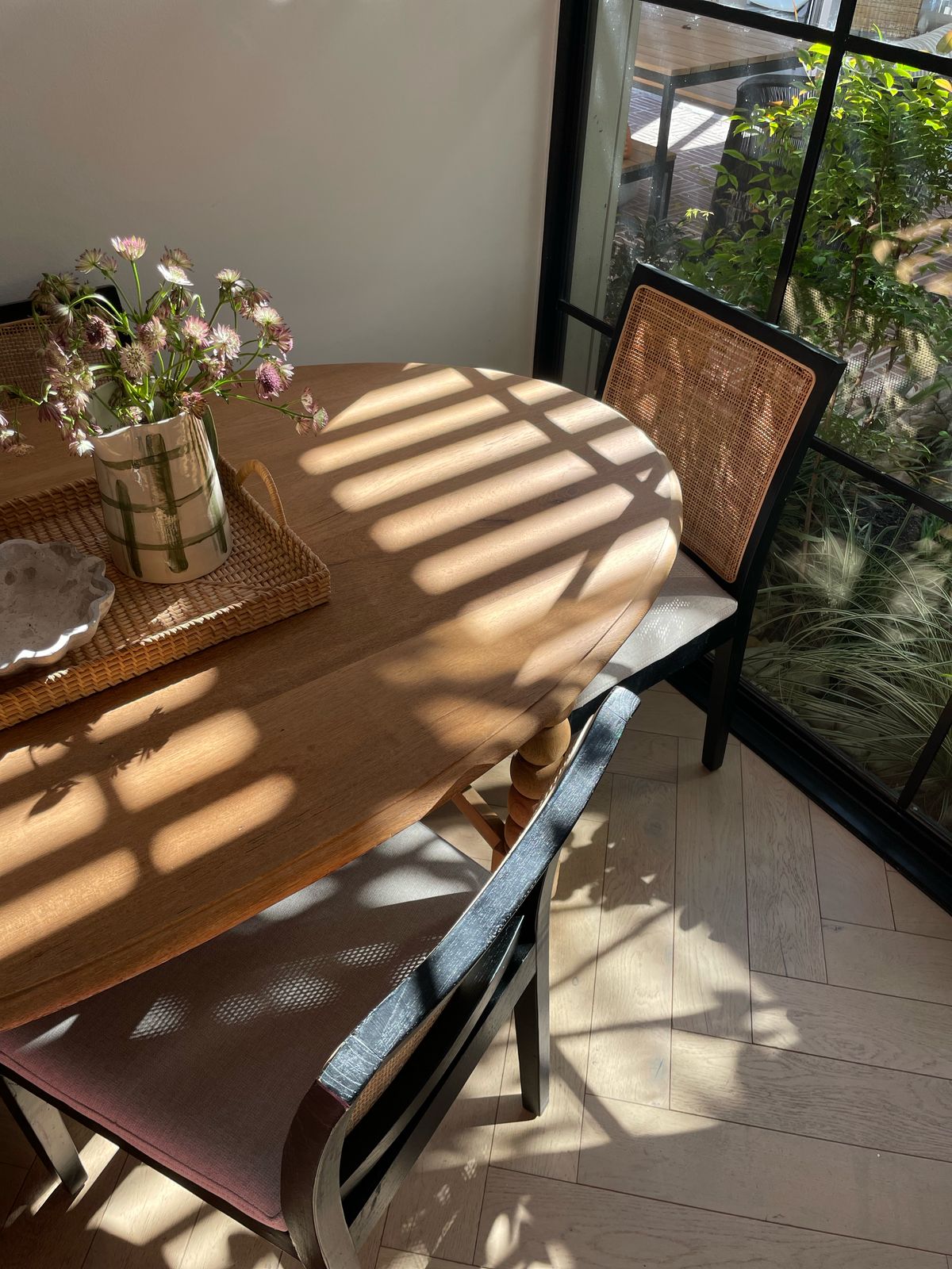 The Cotswold Dinning Table
