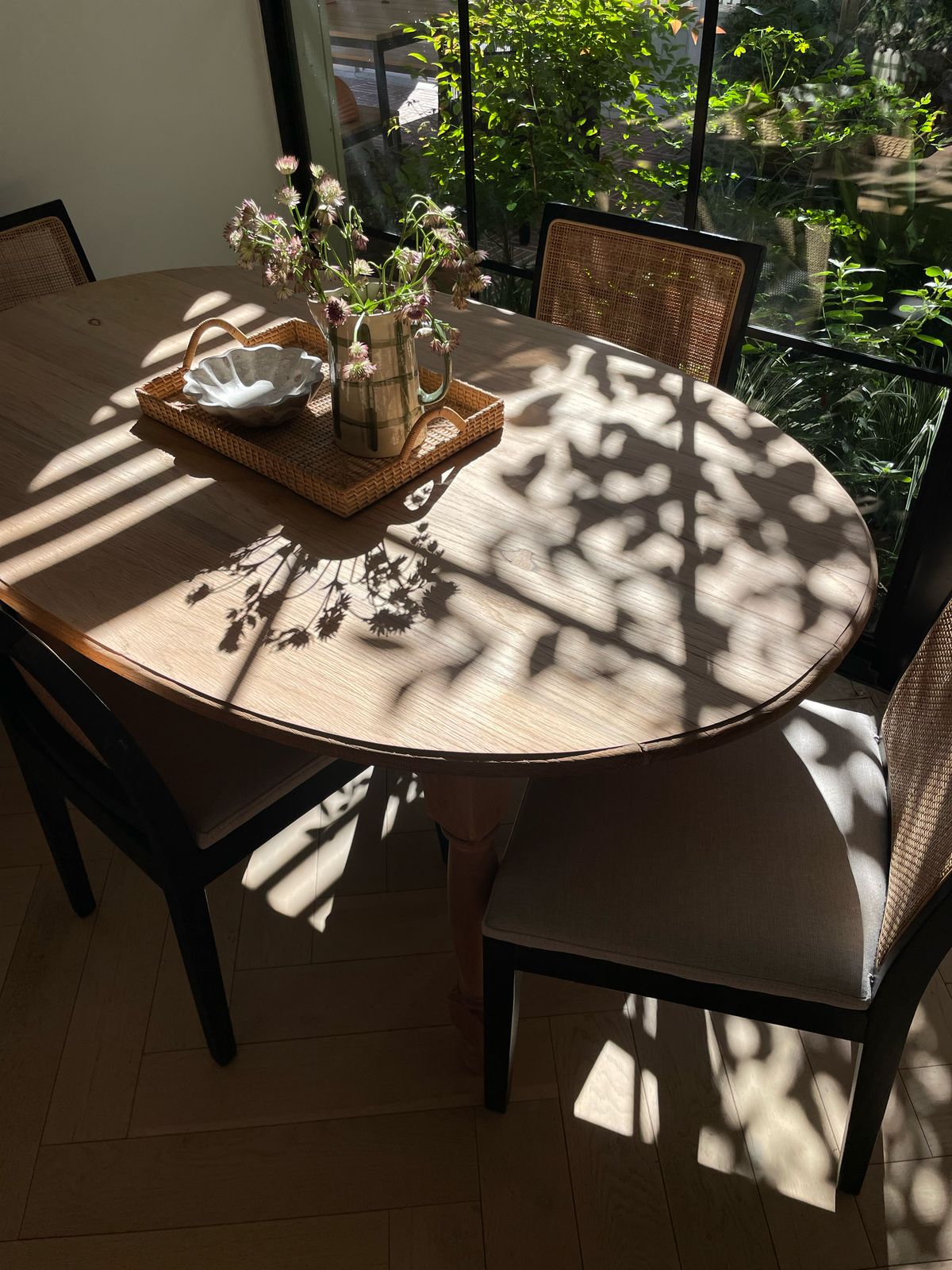 The Oxford Dinning Table