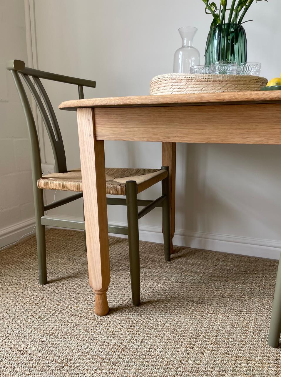 Luna Dining Table