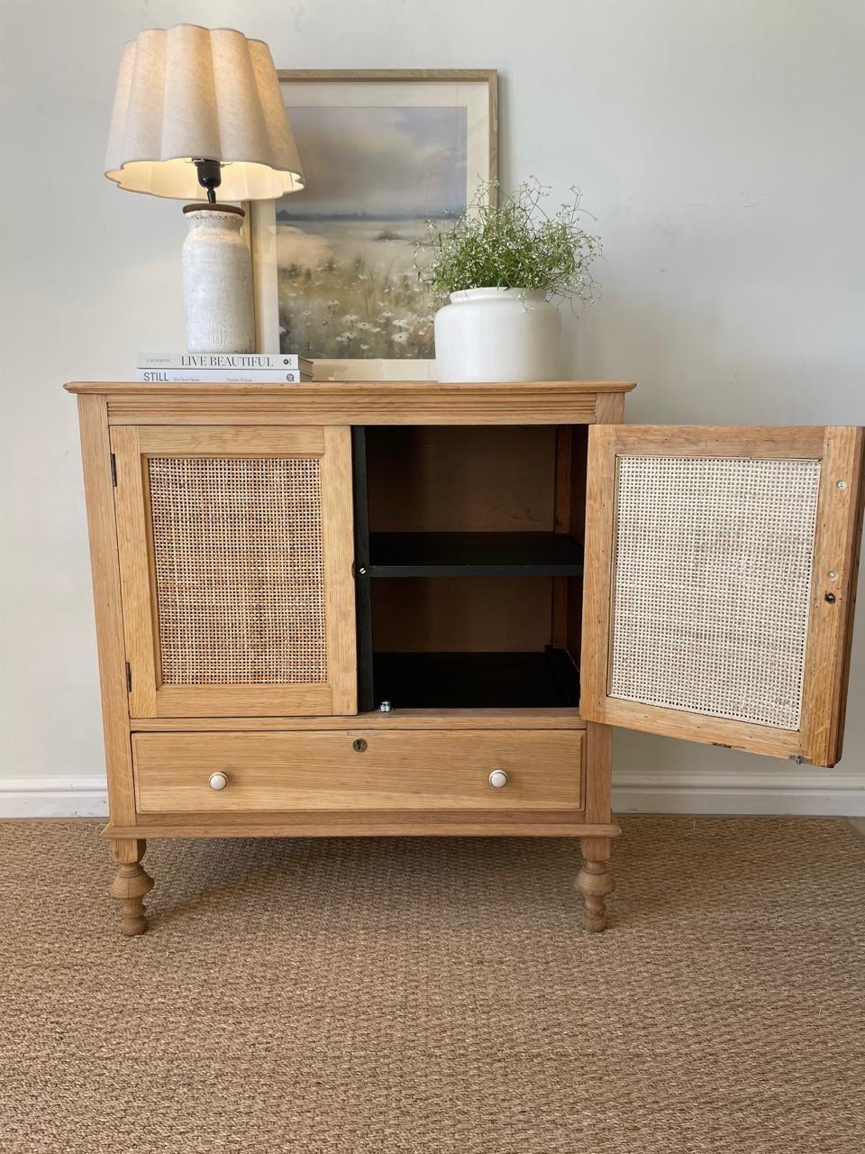 Ridge Cupboard