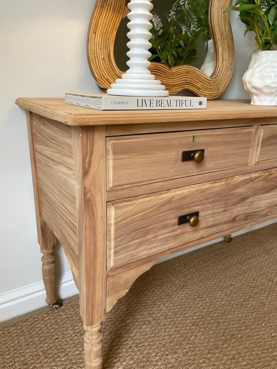 Elizabeth Chest of Draws