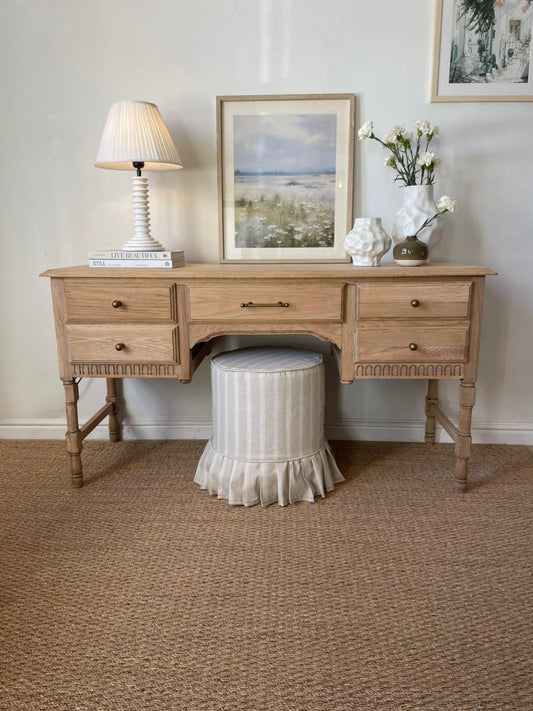 Magnolia dressing Table