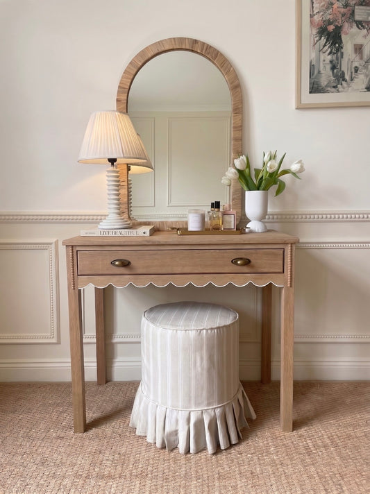 Daisy Dressing Table / Desk (White Willow Home Collection) white scallop