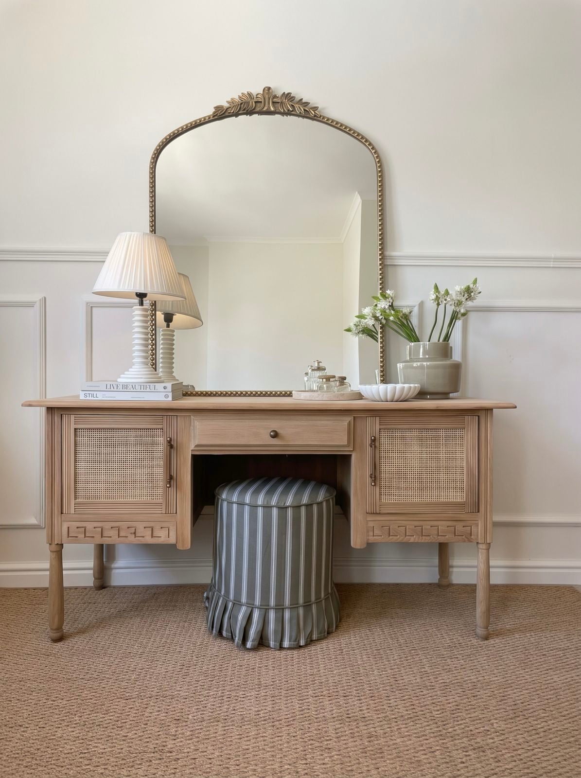 The Bella Desk/Dressing