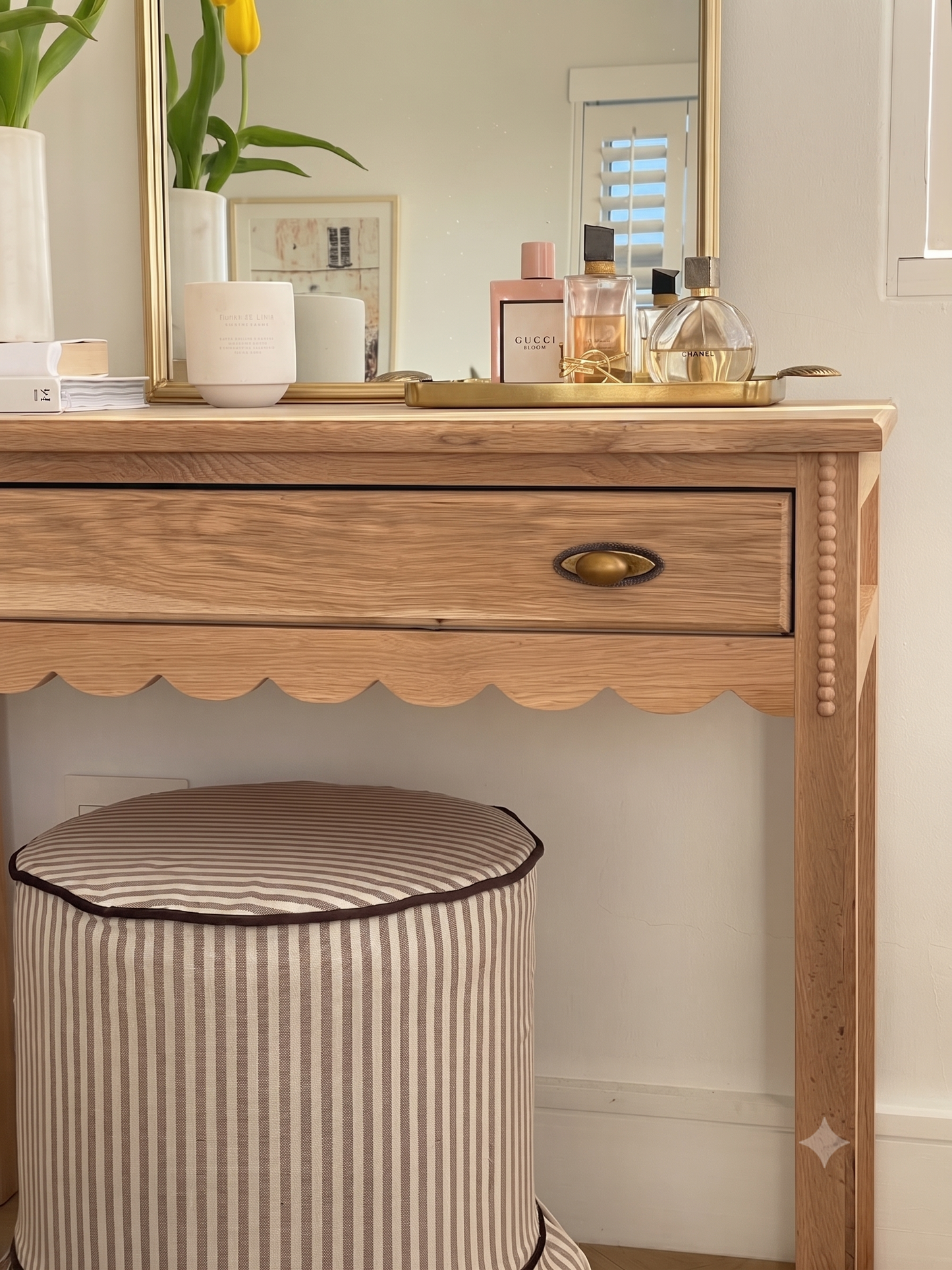 Daisy Dressing Table / Desk (White Willow Home Collection)