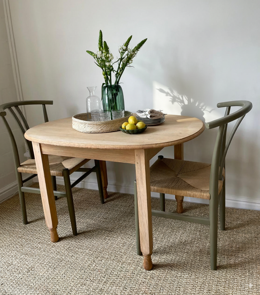 Luna Dining Table