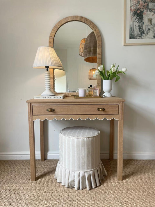 Daisy Dressing Table / Desk (White Willow Home Collection) white scallop