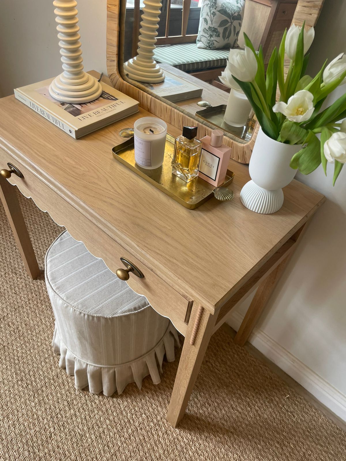 Daisy Dressing Table / Desk (White Willow Home Collection) white scallop