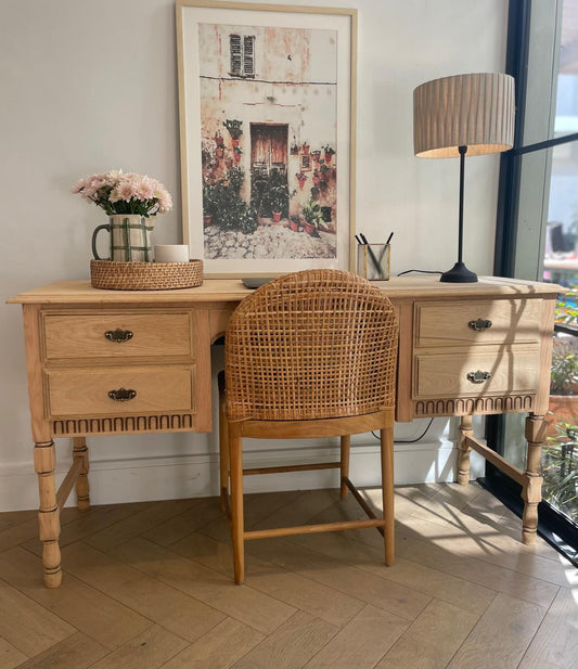 Layla Desk
