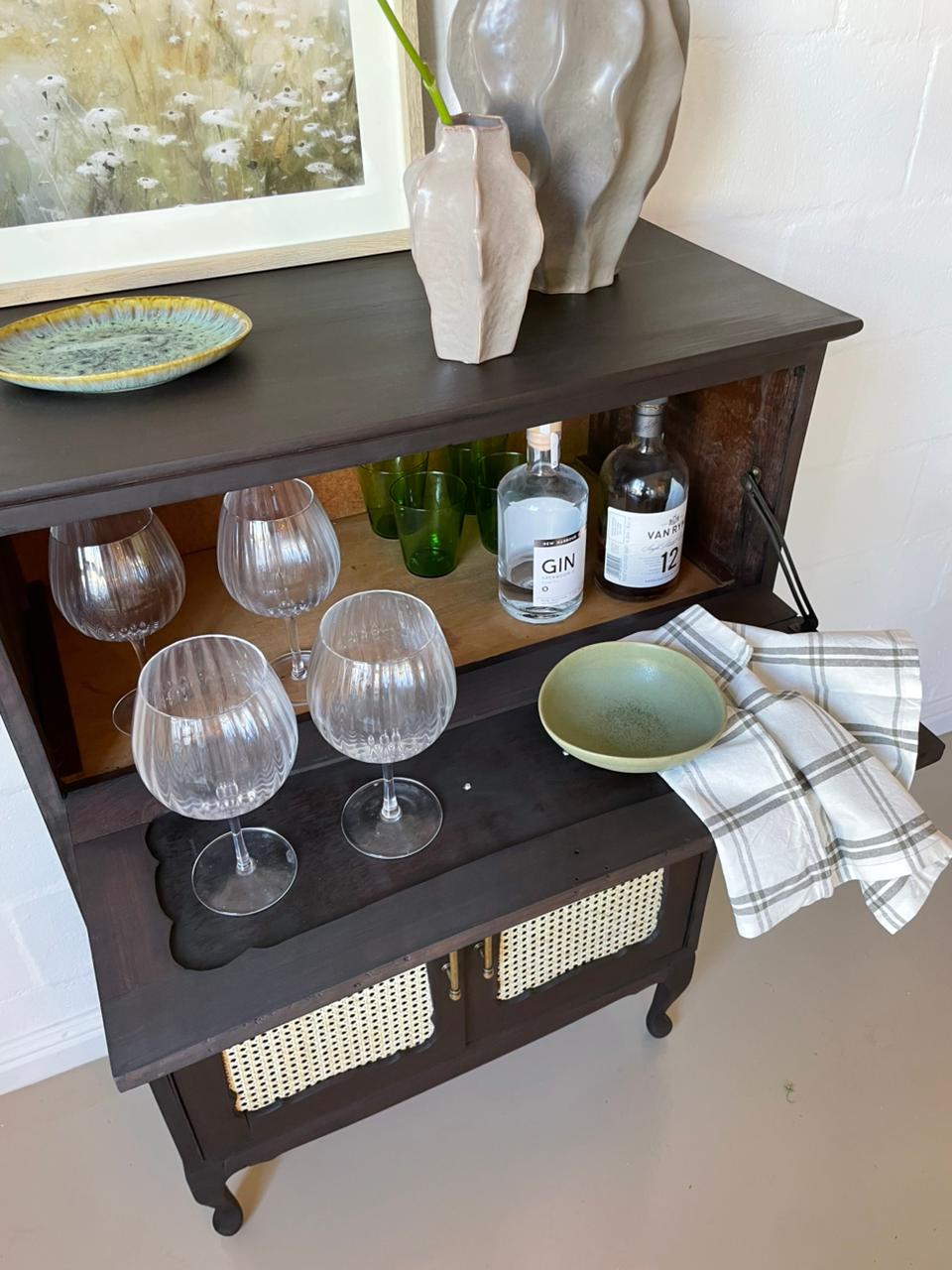 Bay Drinks Cabinet