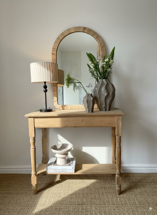 Mulbery Table