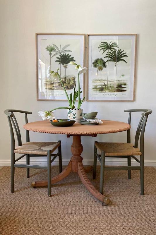 The Verona Dinning Table