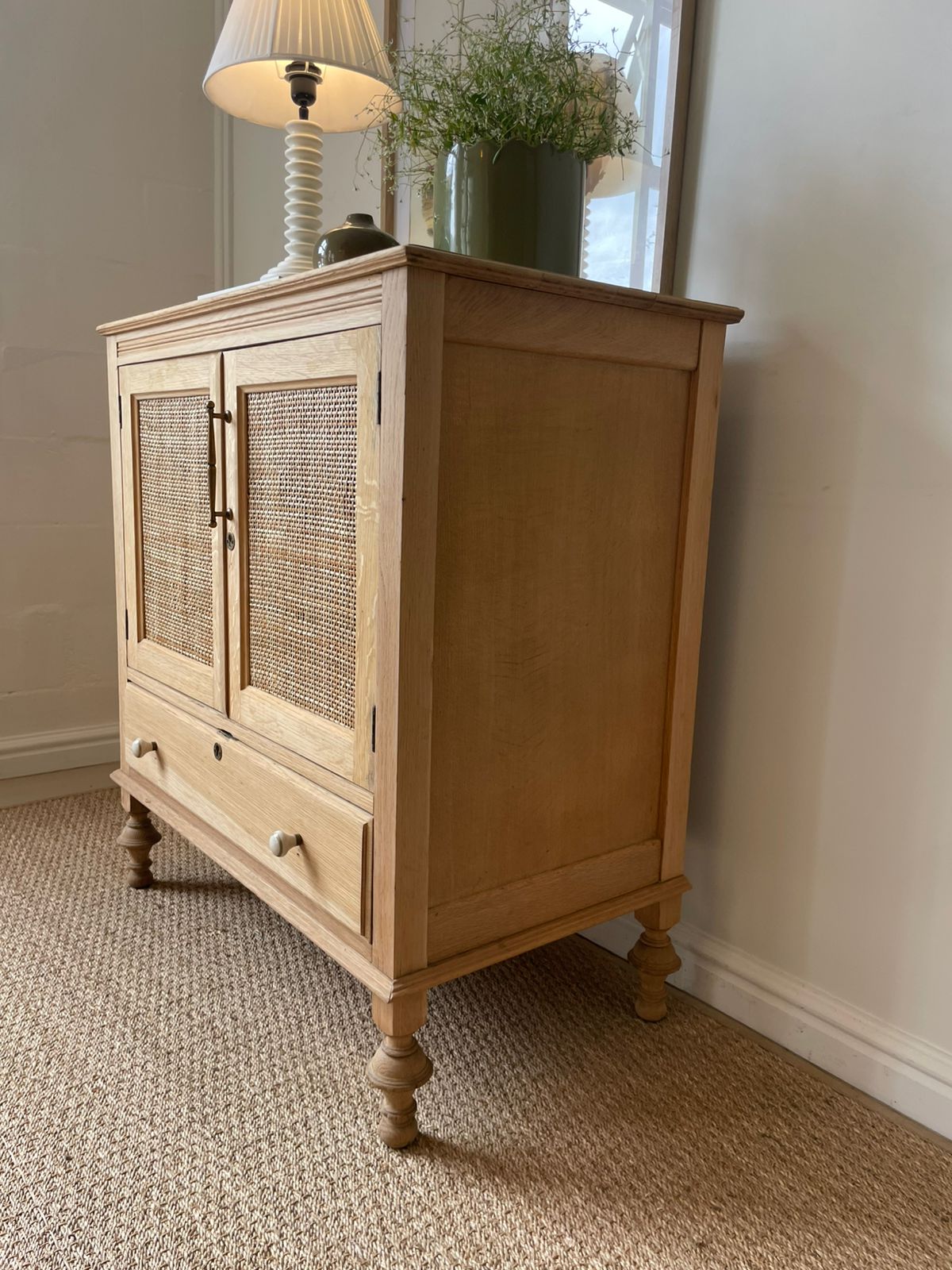 Ridge Cupboard