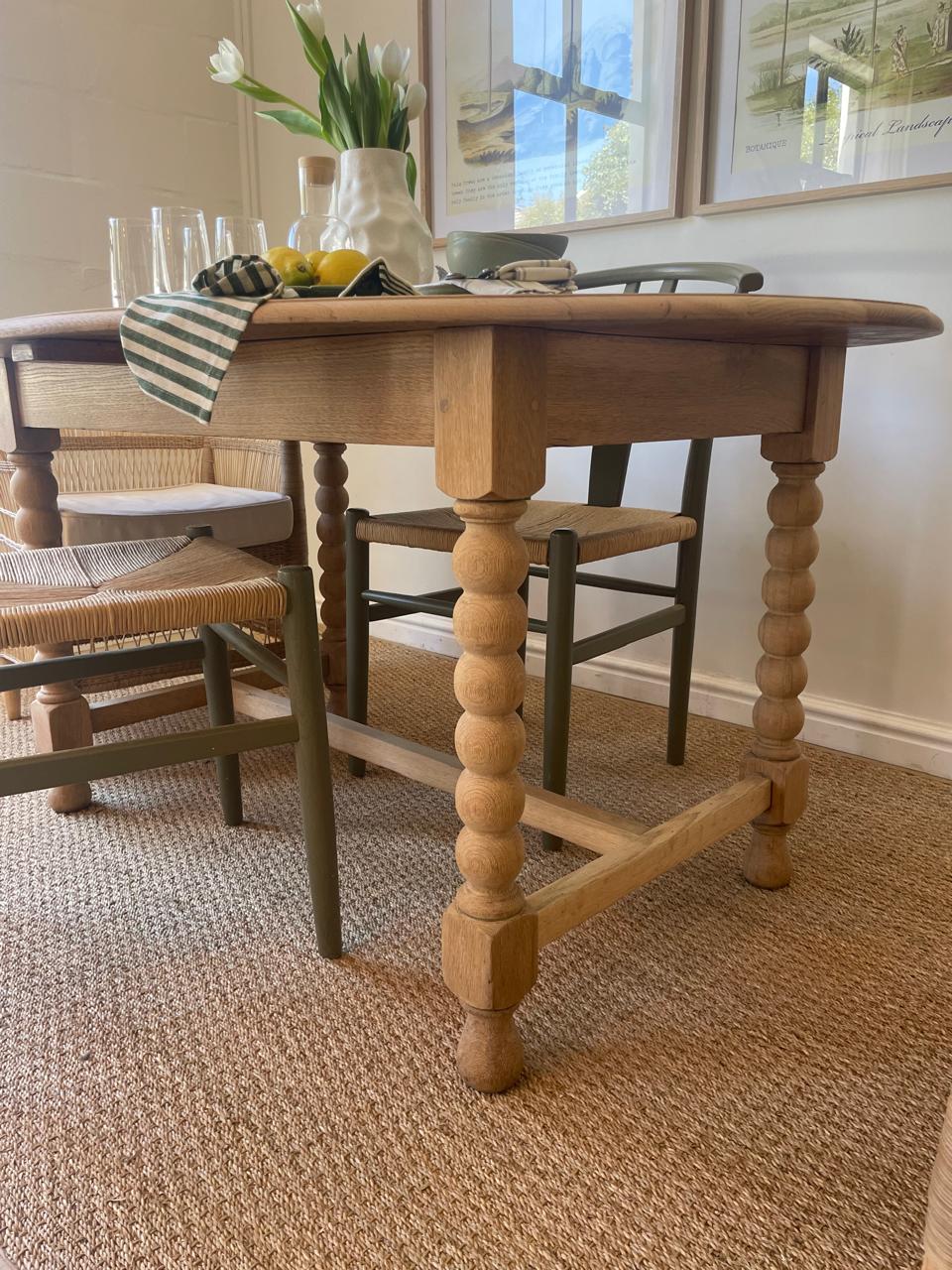 Noir Diningroom Table