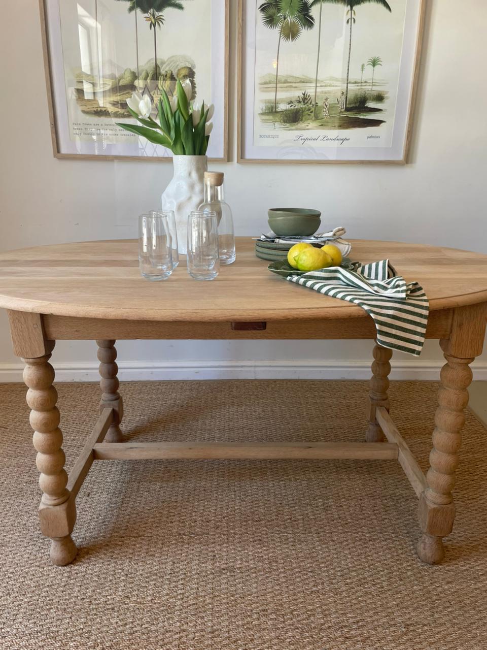 Noir Diningroom Table