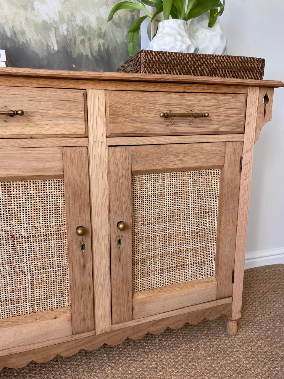 Oakley Server/ Sideboard