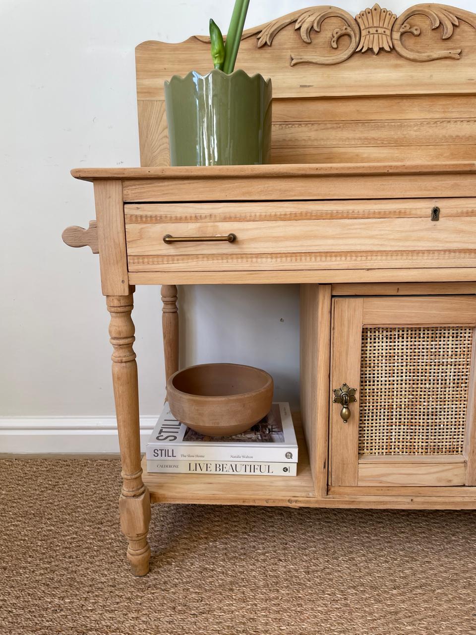 Mable Table