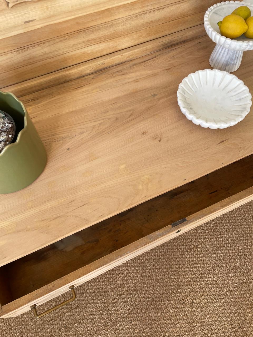 Mable Table