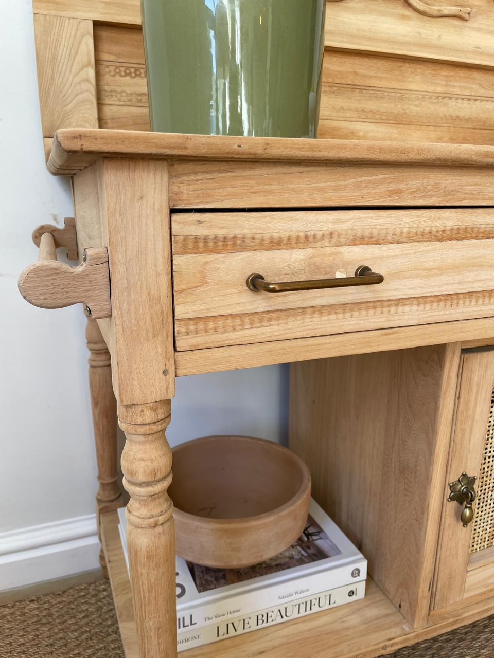 Mable Table