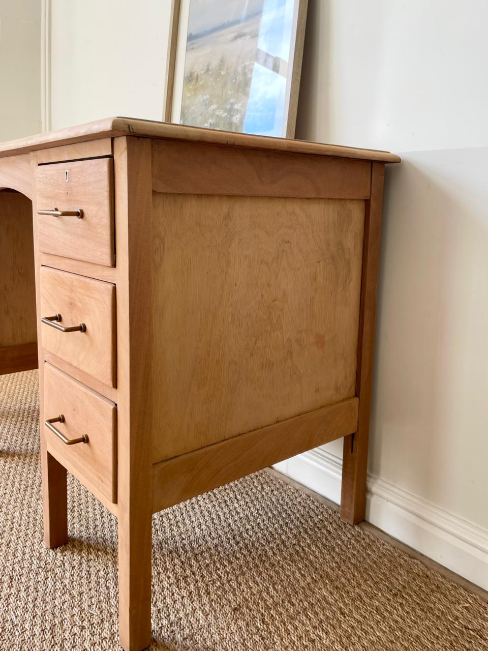 Verona Desk