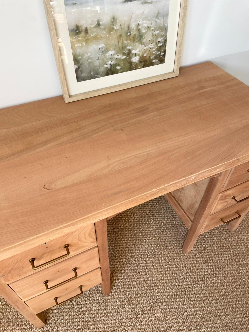 Verona Desk
