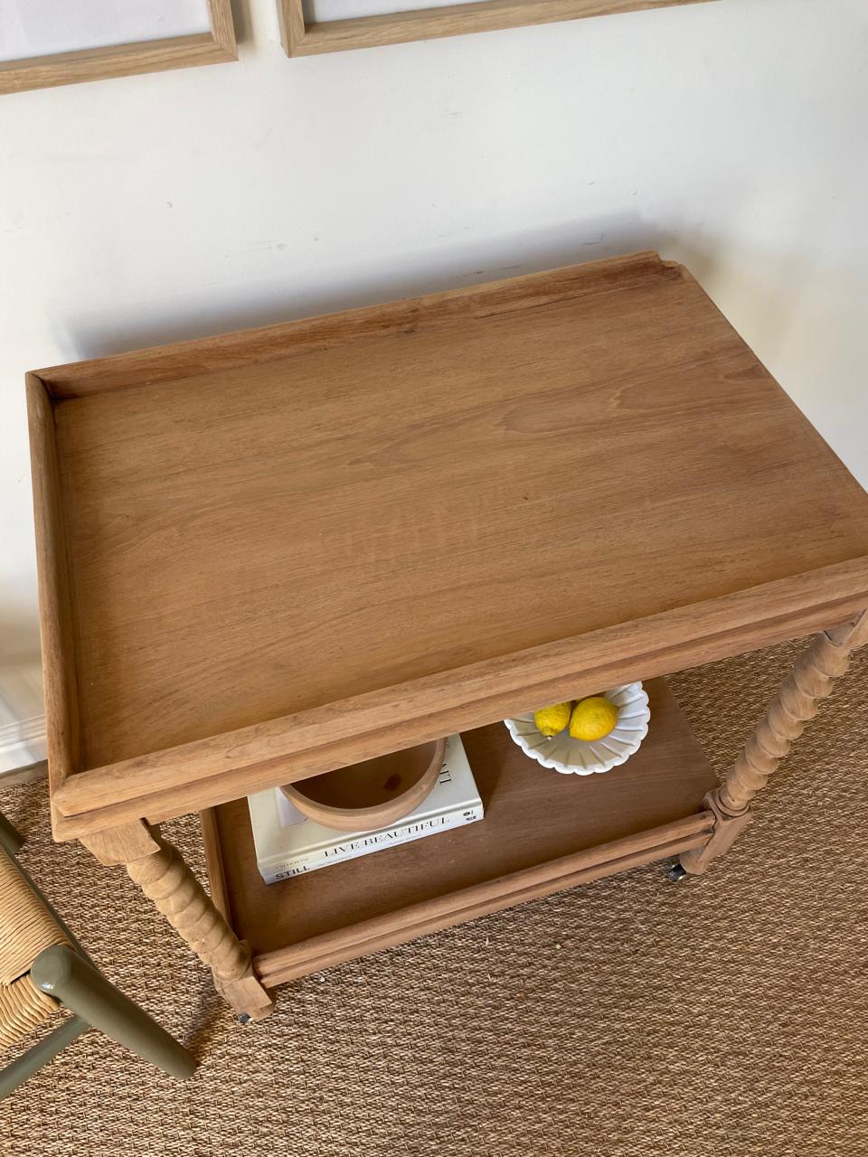 Lee Drinks Trolley