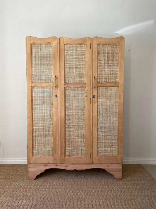 Alexi Wardrobe