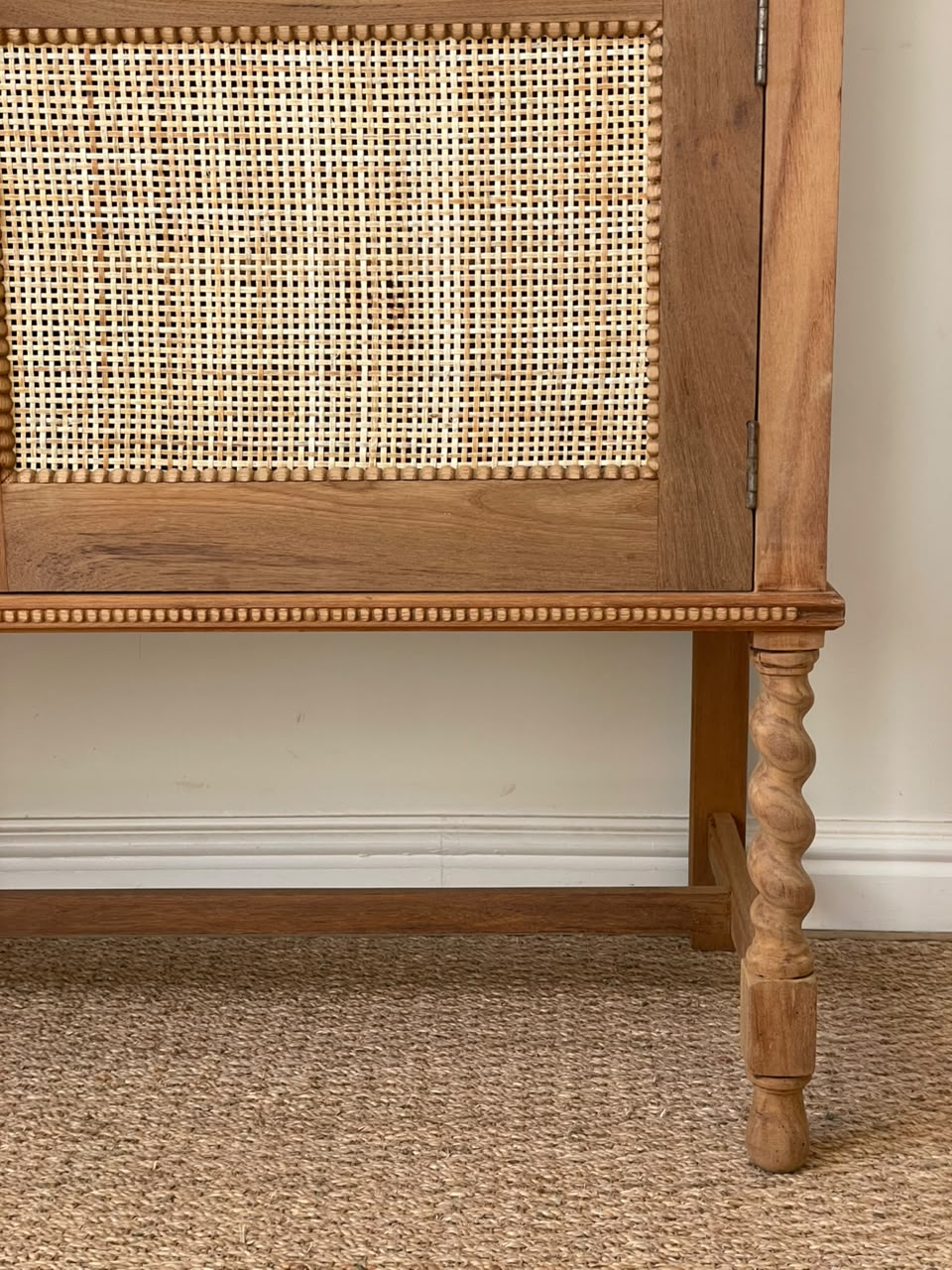 Monro Server/Sideboard