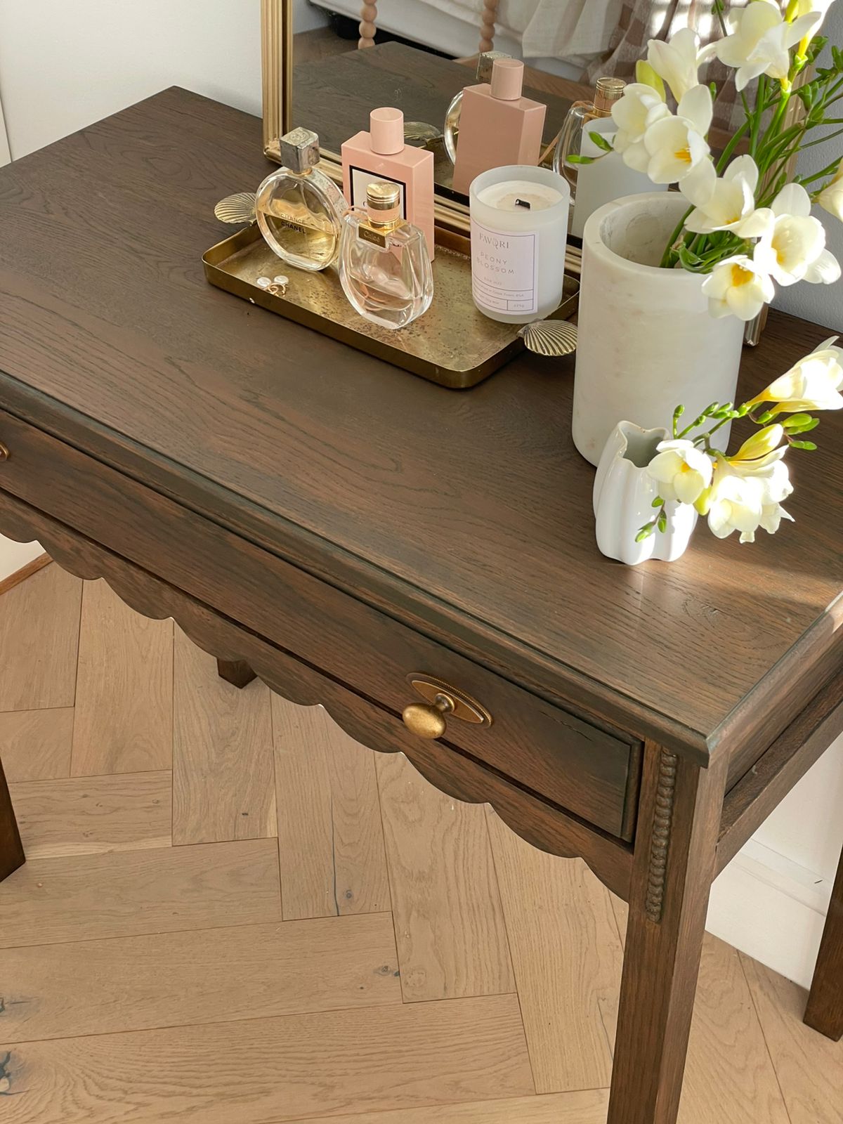 Daisy Dressing Table Chocolate  (White Willow Home Collection)
