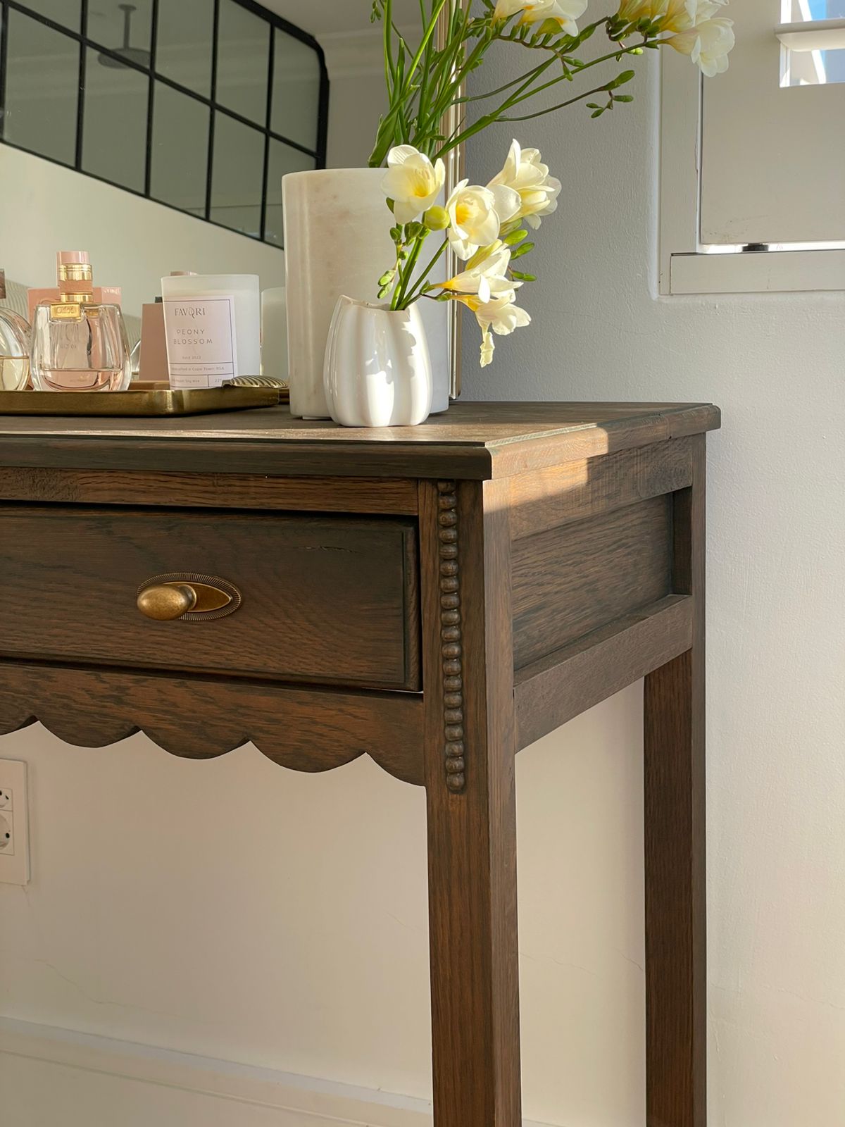 Daisy Dressing Table Chocolate  (White Willow Home Collection)