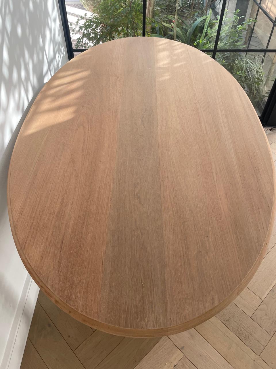 Amsterdam Diningroom Table